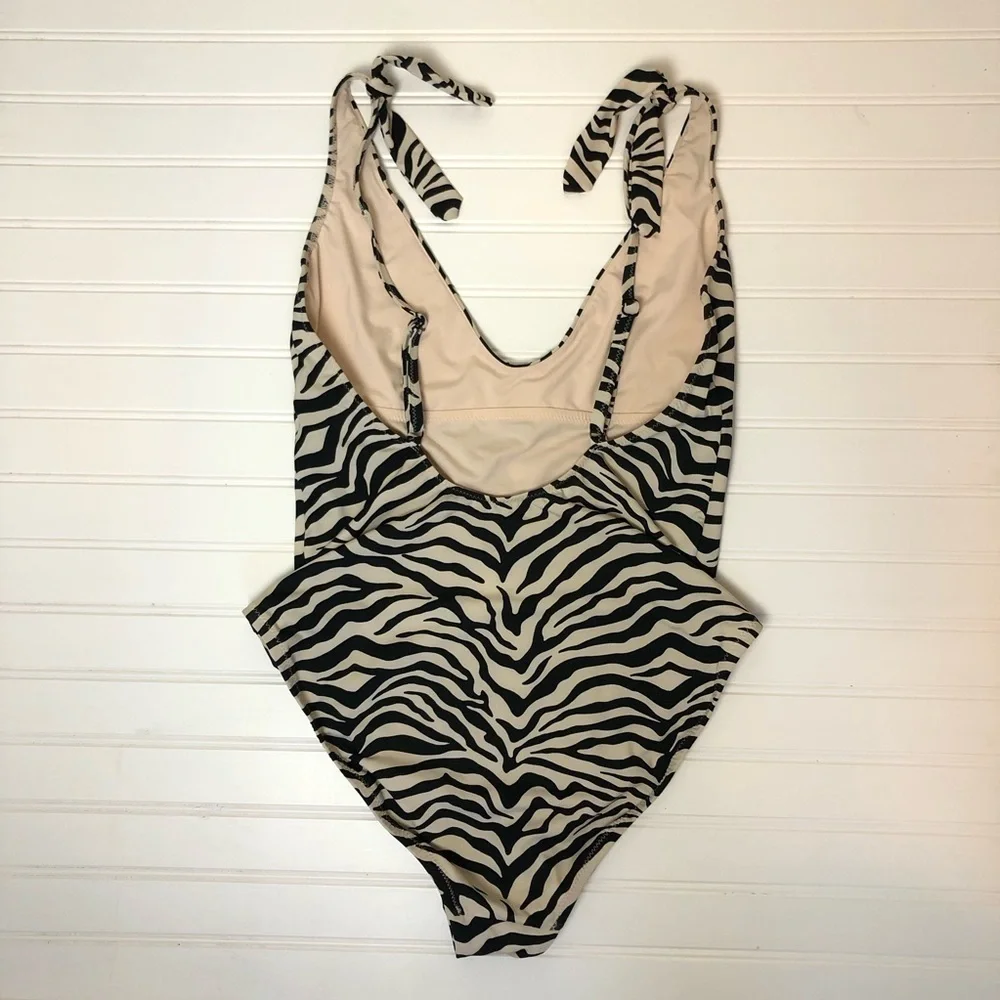 SANCTUARY SWIM Modern Kitty High Leg Scoop Neck One-Piece Swimsuit Large